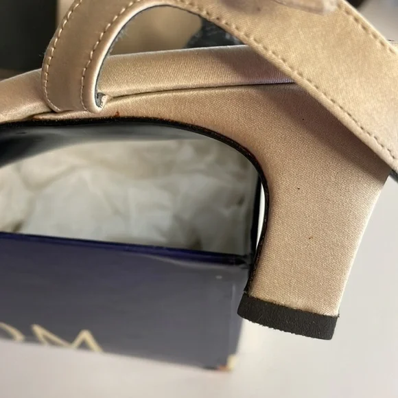 NORDSTROM Ankle Strap Heels, 9M - Picture 12 of 13
